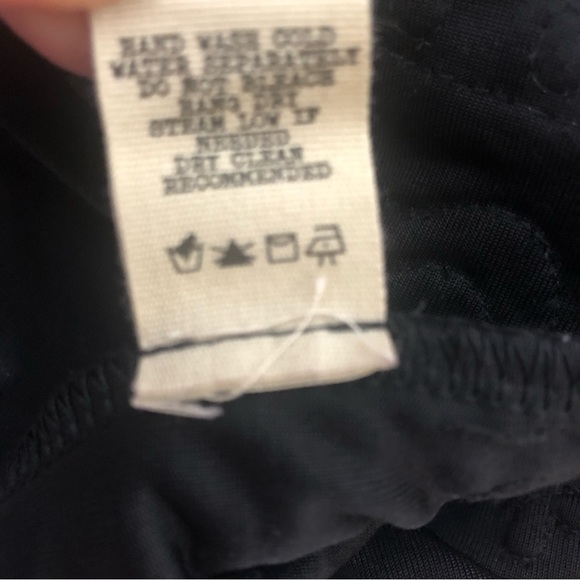 Gimmicks velvet open front embroidered black/gold top. Sz Small - Picture 6 of 6